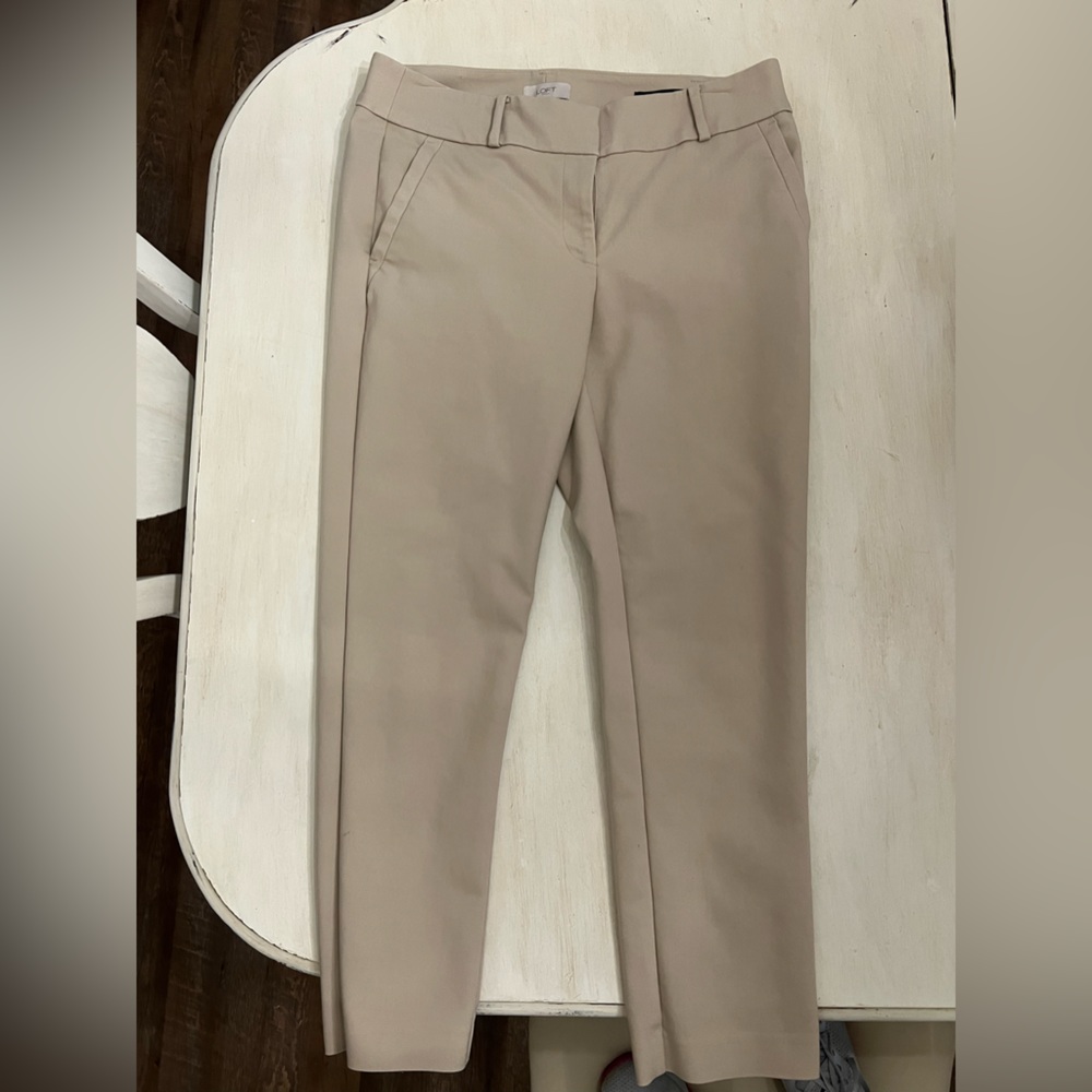 GUC size 8 curvy Loft Outlet Ankle Pants